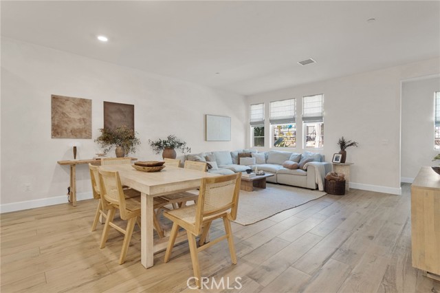 5604 Altamura Way, Fontana CA: https://media.crmls.org/medias/e79e3a69-c8f8-48b5-8d3e-f5e3f30d4a44.jpg