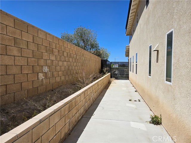 Detail Gallery Image 21 of 21 For 43900 Normandy Ln, Lancaster,  CA 93536 - 6 Beds | 4 Baths