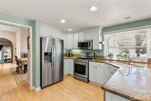 Detail Gallery Image 15 of 38 For 24632 Varese Ct, Valencia,  CA 91355 - 3 Beds | 2 Baths