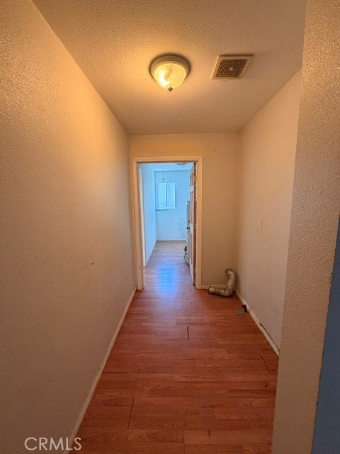 6718 Varna Avenue photo 15