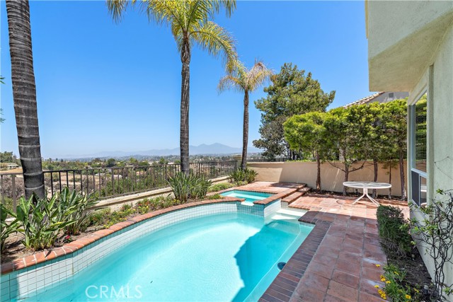 26426 Modena, Laguna Hills CA: https://media.crmls.org/medias/e79fd000-2555-41c5-b36b-a405fac07d04.jpg