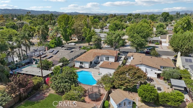 7020 Encino Avenue, Van Nuys CA: https://media.crmls.org/medias/e79ff5ac-815a-4320-afca-9a4ff893ff52.jpg