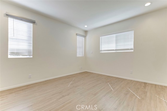 Detail Gallery Image 12 of 27 For 5709 Beck Ave, North Hollywood,  CA 91601 - 2 Beds | 2 Baths