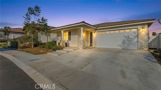 Detail Gallery Image 2 of 32 For 10710 Brookfield Dr, Riverside,  CA 92505 - 5 Beds | 3 Baths