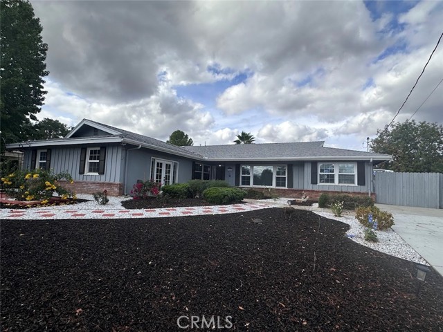 Detail Gallery Image 2 of 48 For 31156 Danelaw, Redlands,  CA 92373 - 4 Beds | 2/1 Baths