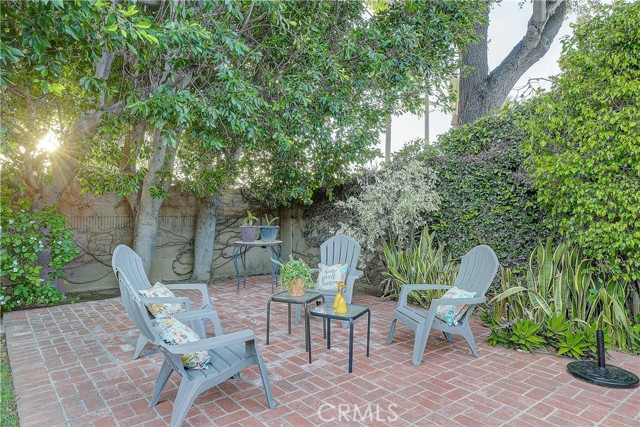 Detail Gallery Image 9 of 57 For 2518 N Greenbrier St, Santa Ana,  CA 92706 - 4 Beds | 2/1 Baths