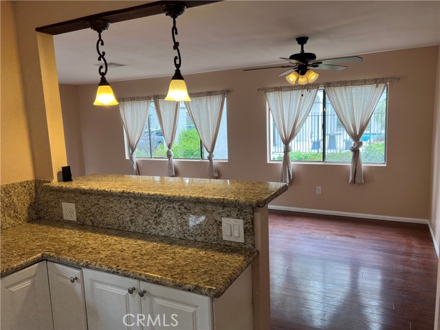 Detail Gallery Image 10 of 11 For 408 N via Roma, Anaheim,  CA 92806 - 2 Beds | 1/1 Baths