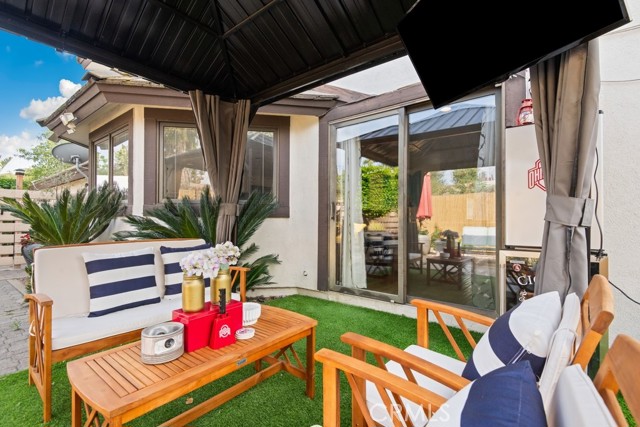 6978 Withers Road, Riverside CA: https://media.crmls.org/medias/e7a41354-68d7-4686-97d1-b2e107909bc3.jpg