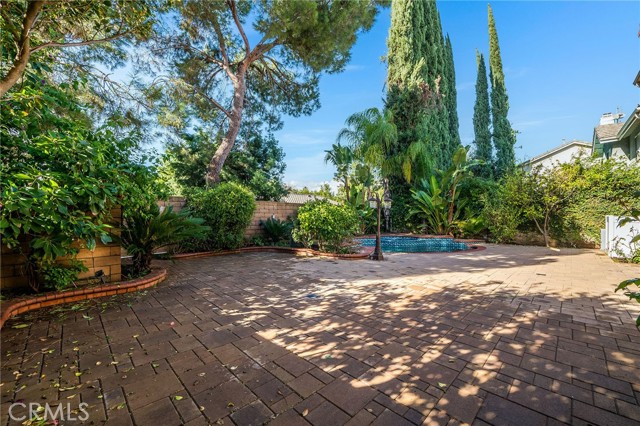 Detail Gallery Image 11 of 36 For 19314 Yolie, Tarzana,  CA 91356 - 4 Beds | 4 Baths