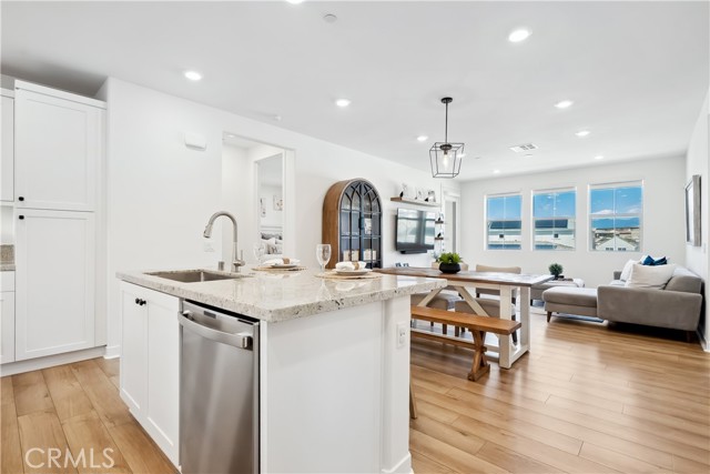 Detail Gallery Image 5 of 74 For 1101 Lasso Way #303,  Rancho Mission Viejo,  CA 92694 - 2 Beds | 2 Baths