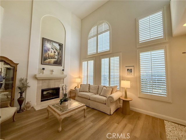 48 Hawksmoor, Aliso Viejo CA: https://media.crmls.org/medias/e7a5d4db-89cc-4fe4-93da-29c6e55fcb9a.jpg