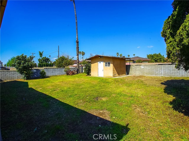 17390 Holly Drive, Fontana, California 92335, 4 Bedrooms Bedrooms, ,2 BathroomsBathrooms,Single Family Residence,For Sale,Holly,CV24041201