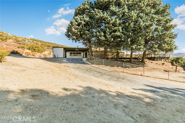 Detail Gallery Image 1 of 31 For 39631 87th St, Leona Valley,  CA 93551 - 4 Beds | 3 Baths
