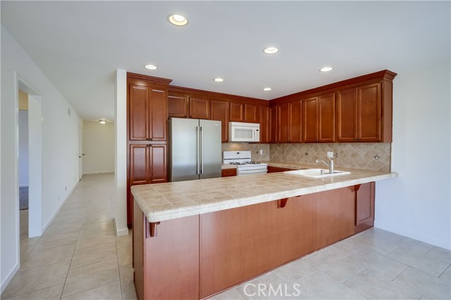 32146 Paseo Sanchez, San Juan Capistrano CA: https://media.crmls.org/medias/e7a6e7fe-ceb1-4fd4-a9eb-eda8ceac4f28.jpg