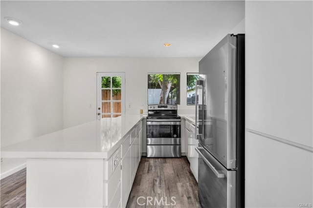 Detail Gallery Image 1 of 11 For 504 Orchid Ave, Corona Del Mar,  CA 92625 - 2 Beds | 1 Baths