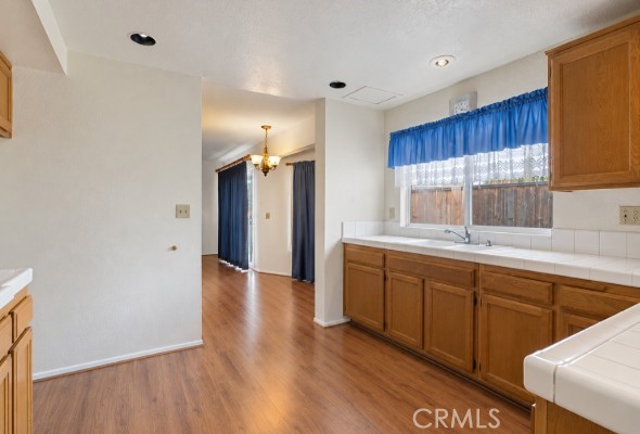 37234 Newbury photo 13