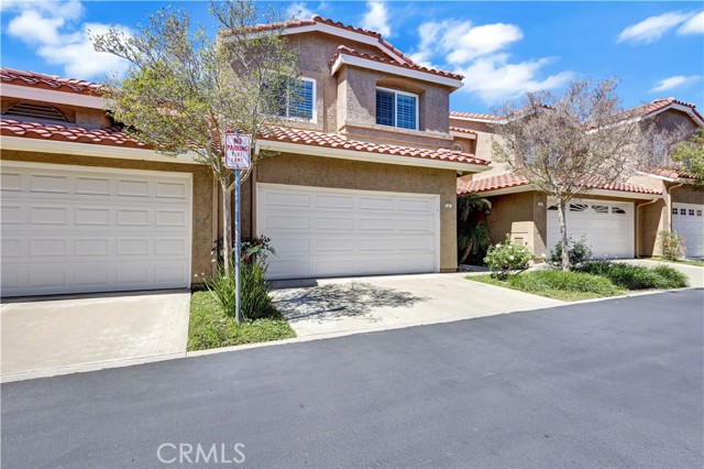 Detail Gallery Image 3 of 50 For 28102 Bobwhite #3,  Saugus,  CA 91350 - 3 Beds | 2/1 Baths
