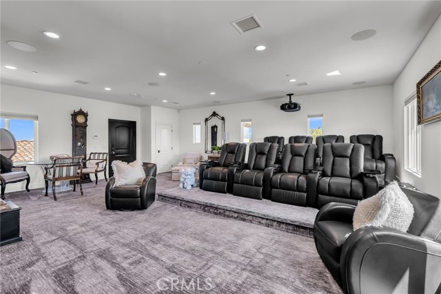 Detail Gallery Image 20 of 28 For 7420 via Montecito, Riverside,  CA 92506 - 5 Beds | 5/2 Baths