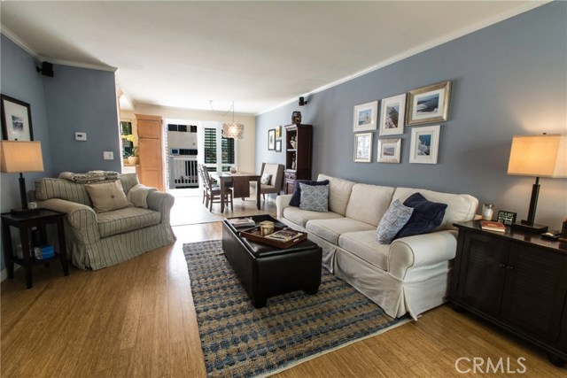 1079 Loma Drive, Hermosa Beach, California 90254, 2 Bedrooms Bedrooms, ,3 BathroomsBathrooms,Residential,Sold,Loma,SB17217522