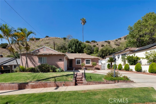3 Bed Home for Sale in Sun Valley, California