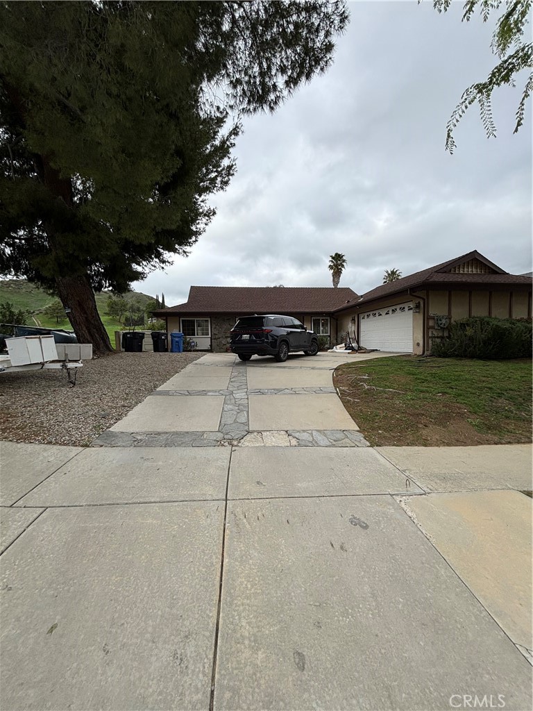 27069 Helmond Drive