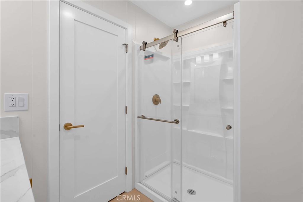 MLS #OC25276315 image #16