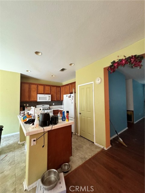 1570 Atlas Peak Lane, San Jacinto CA: https://media.crmls.org/medias/e7ad990f-020f-44eb-8e76-3ab30224a2c1.jpg