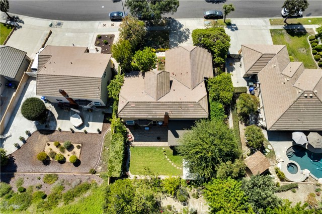 Detail Gallery Image 5 of 39 For 907 Pineridge St, Upland,  CA 91784 - 4 Beds | 2/1 Baths