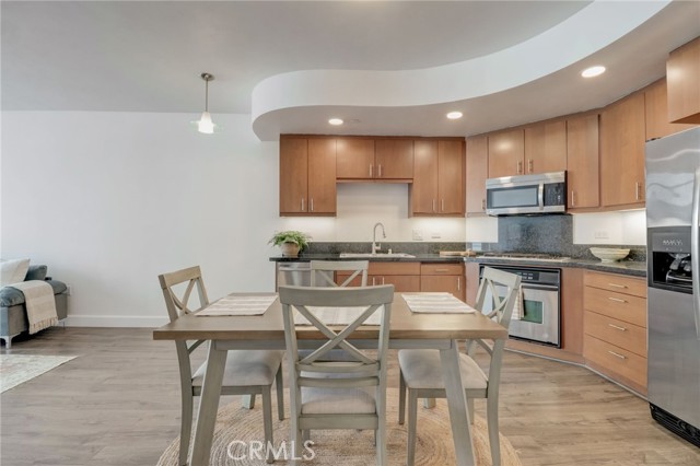 550 15th Street, San Diego, California 92101, 2 Bedrooms Bedrooms, ,1 BathroomBathrooms,Residential,For Sale,15th Street,CV24057344