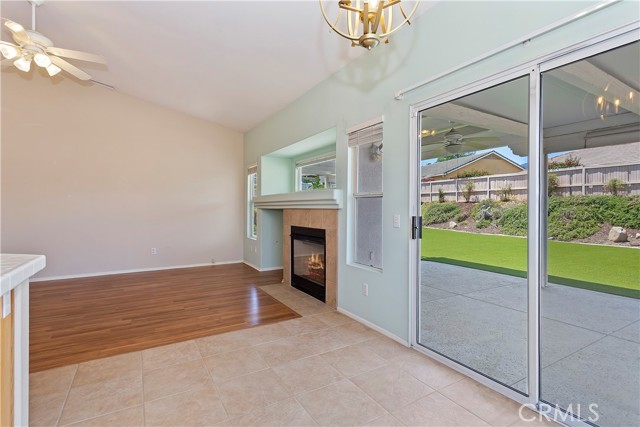 Detail Gallery Image 21 of 46 For 3946 Camelback Cir, Corona,  CA 92883 - 5 Beds | 2 Baths