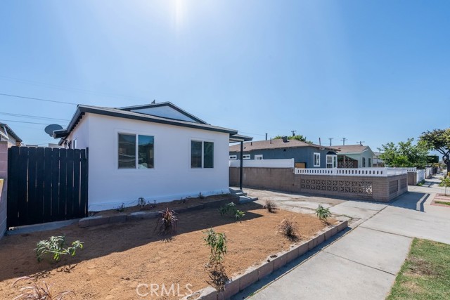 MLS# DW23184611