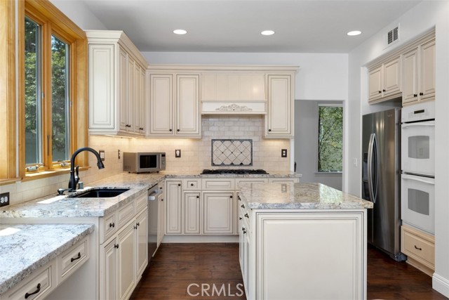 Detail Gallery Image 9 of 29 For 32 Rockrose, Aliso Viejo,  CA 92656 - 4 Beds | 2/1 Baths