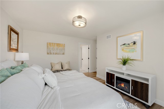 Detail Gallery Image 14 of 21 For 2022 Orangeview Ln, Orange,  CA 92867 - 3 Beds | 2 Baths