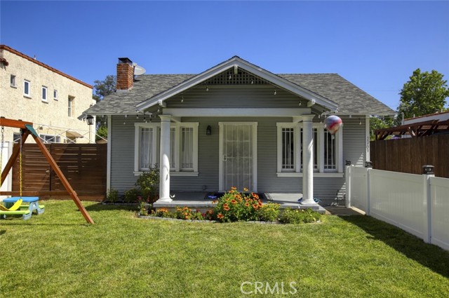 Detail Gallery Image 4 of 45 For 11101 Sarah St, Toluca Lake,  CA 91602 - 6 Beds | 5 Baths