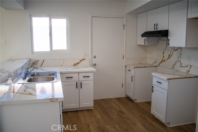 347 N Eucalyptus Avenue, Rialto CA: https://media.crmls.org/medias/e7b01036-793d-44e0-a44b-e9cd477818ac.jpg