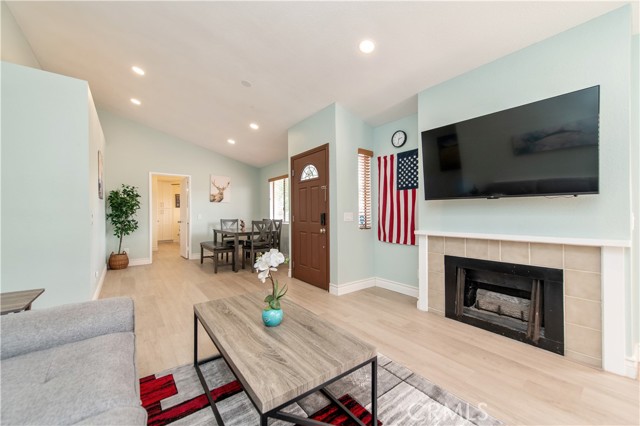 Detail Gallery Image 6 of 19 For 6886 Cabrini Ct, Rancho Cucamonga,  CA 91701 - 3 Beds | 2 Baths