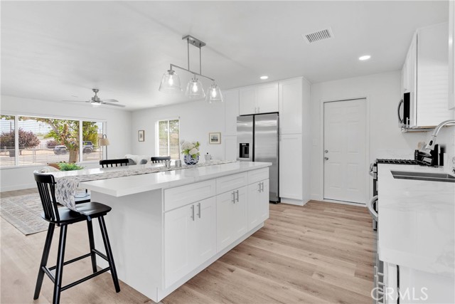 Detail Gallery Image 14 of 33 For 20972 Quilente Rd, Apple Valley,  CA 92307 - 3 Beds | 2 Baths
