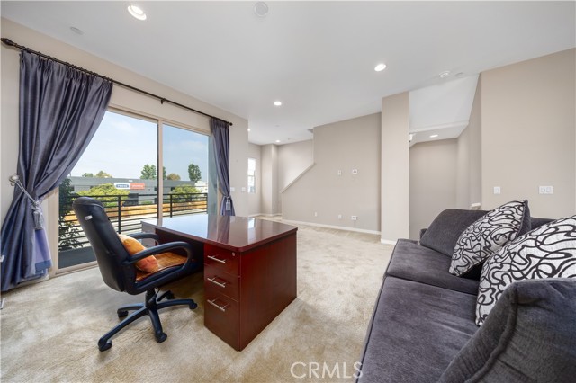 Detail Gallery Image 5 of 26 For 718 Central Ave, Upland,  CA 91786 - 3 Beds | 3/1 Baths