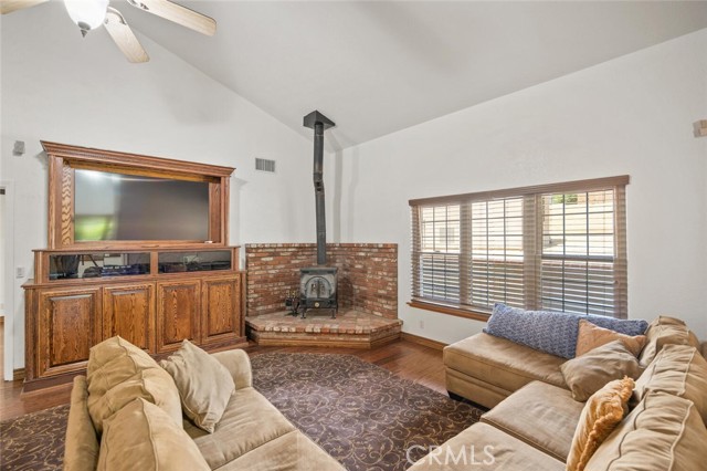 Detail Gallery Image 13 of 65 For 11551 Lonesome Valley, Leona Valley,  CA 93551 - 3 Beds | 2 Baths