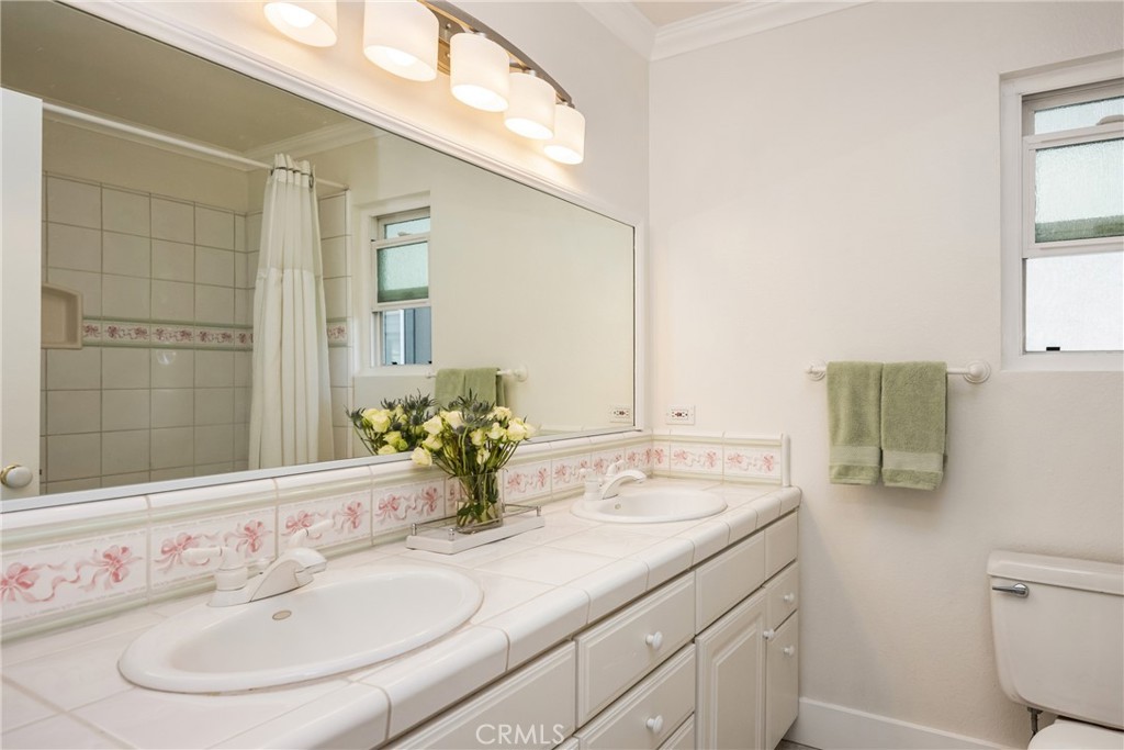 MLS #OC25253550 image #57