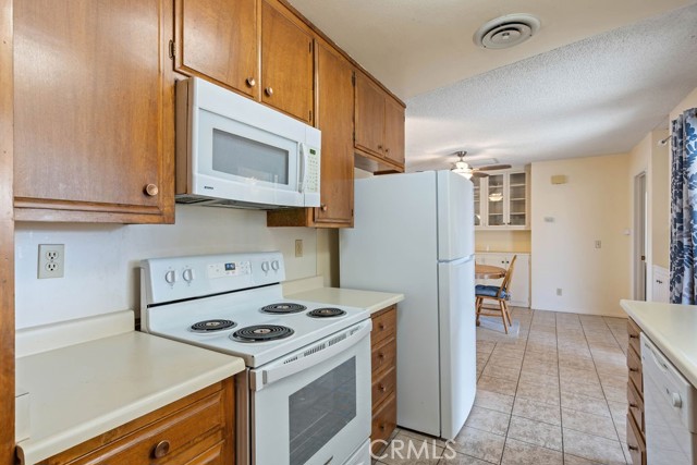 Detail Gallery Image 14 of 35 For 3025 Janae Way, Hemet,  CA 92545 - 2 Beds | 2 Baths