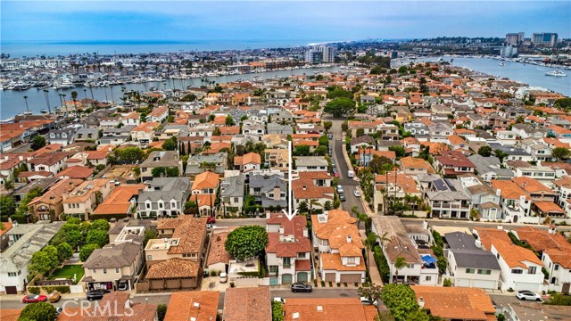126 Via Koron, Newport Beach CA: https://media.crmls.org/medias/e7b3ee6a-27e0-44c7-b397-29d84daabf45.jpg