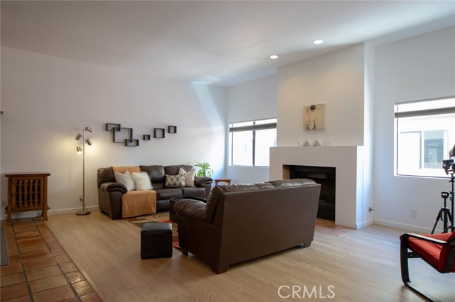 Detail Gallery Image 15 of 44 For 12355 Chandler Bld #202,  Valley Village,  CA 91607 - 2 Beds | 2 Baths