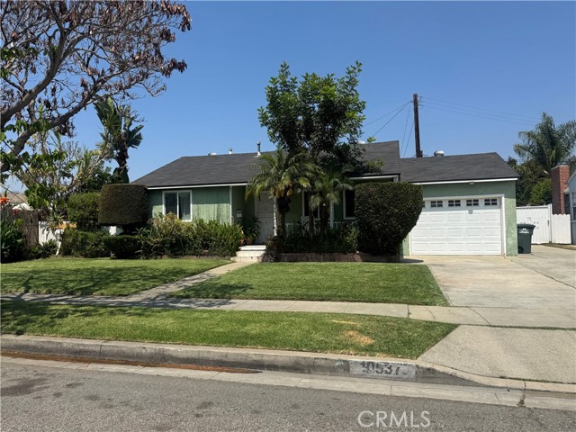 10537 Richlee Avenue, South Gate CA: https://media.crmls.org/medias/e7b5900c-a4b9-406f-8c38-483f9c9c8e20.jpg