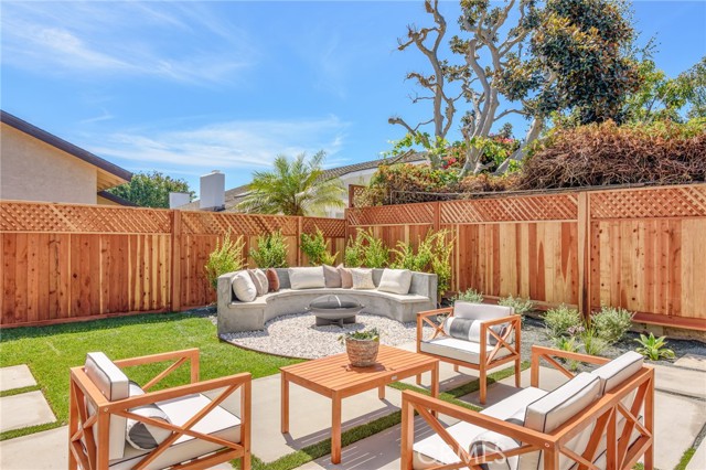 Detail Gallery Image 23 of 40 For 1206 Blue Gum Ln, Newport Beach,  CA 92660 - 3 Beds | 3/1 Baths