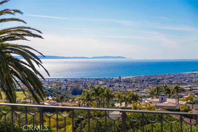 Detail Gallery Image 8 of 74 For 7 Sailview, Newport Coast,  CA 92657 - 7 Beds | 8/2 Baths