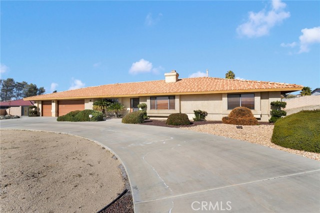 Detail Gallery Image 4 of 66 For 16466 Tude, Apple Valley,  CA 92307 - 4 Beds | 3 Baths