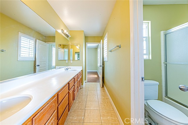 955 Blackberry Lane, Carson CA: https://media.crmls.org/medias/e7b6dcdc-febd-4e3f-b427-728441b00bbf.jpg