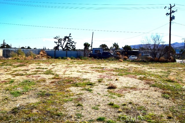 Detail Gallery Image 10 of 12 For 7243 Mohawk Trl, Yucca Valley,  CA 92284 - – Beds | – Baths