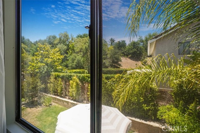 3931 Cottonwood Grove Trail, Calabasas CA: https://media.crmls.org/medias/e7b969e5-9f74-4104-a177-d5f13821d9c0.jpg